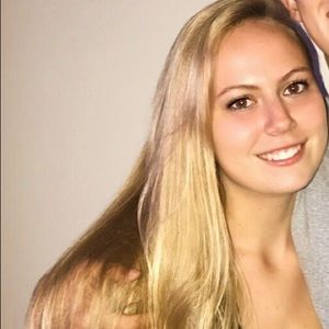 Meet your Posher, Stacy